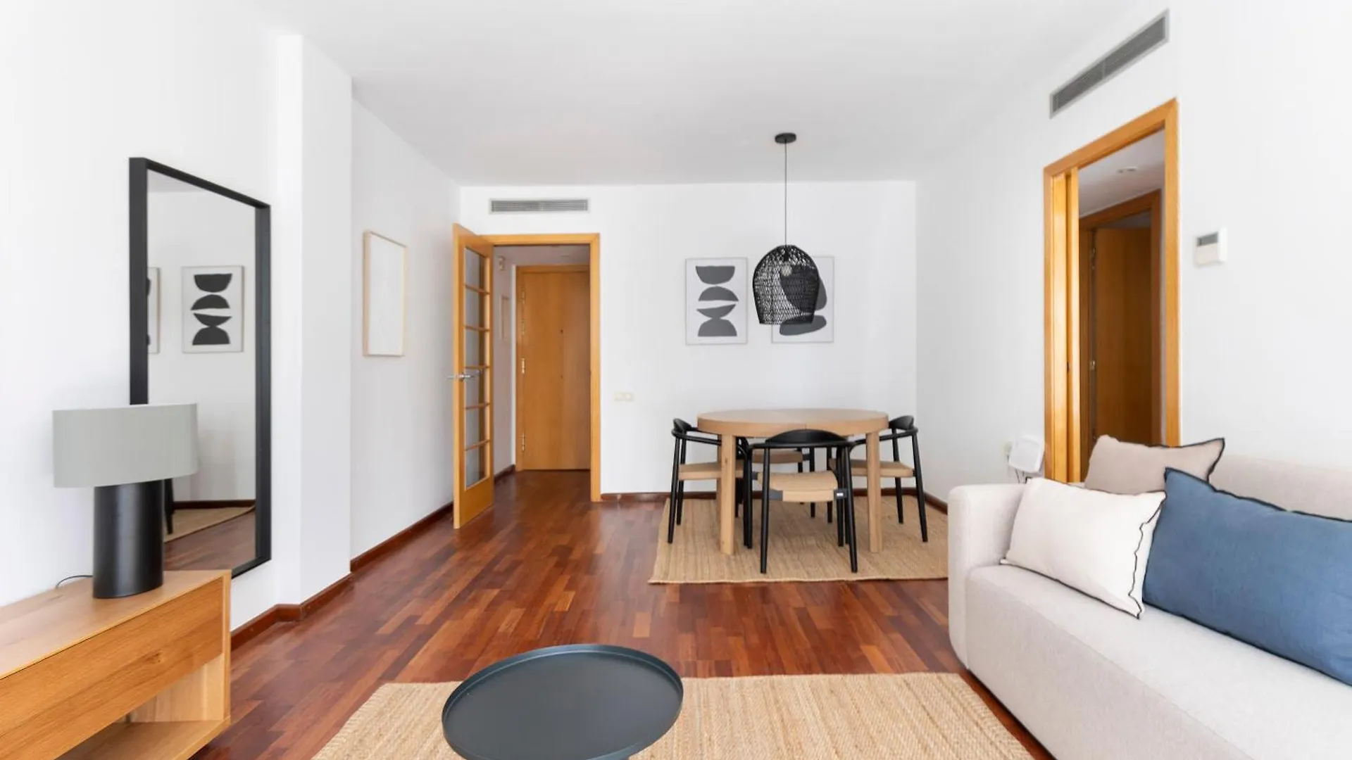 ברצלונה Enjoy Apartments Calle Paris Super Stylish